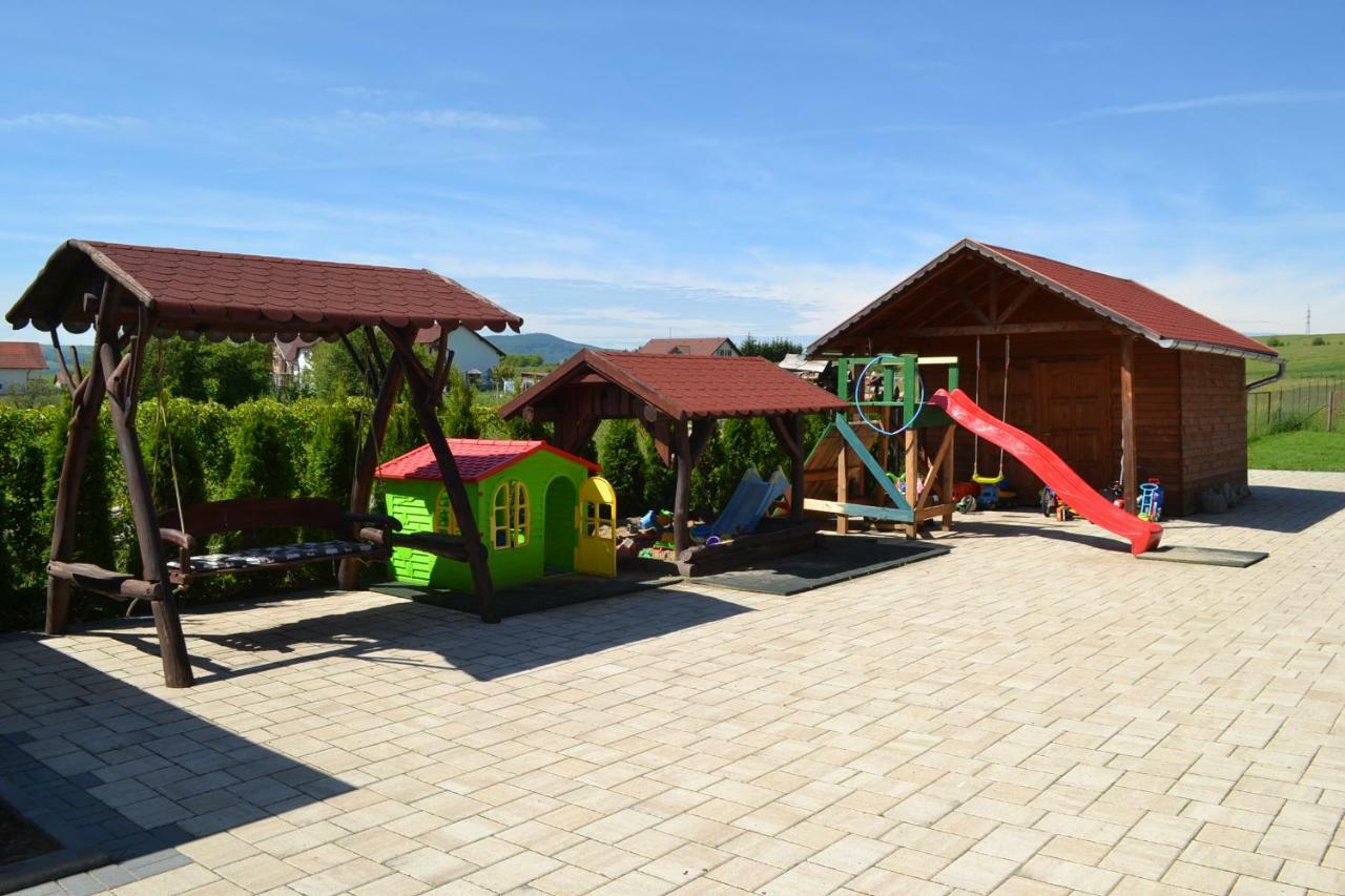 Hotel Margareta Vendeghaz Lupeni  Exteriér fotografie